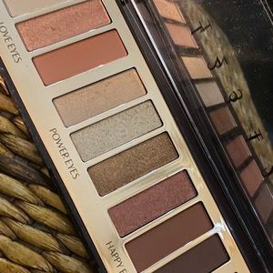 Charlotte Tilbury stars in your eyes palette